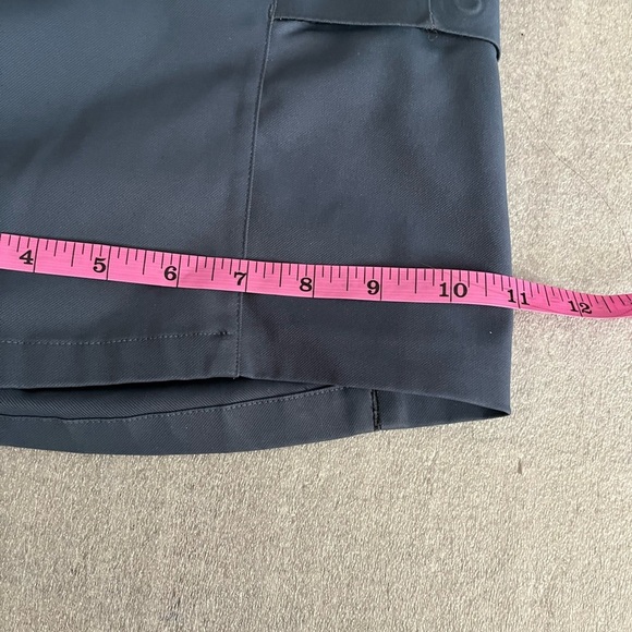 [32]Lululemon Men's Blue/Gray flat front Shorts - Picture 7 of 7